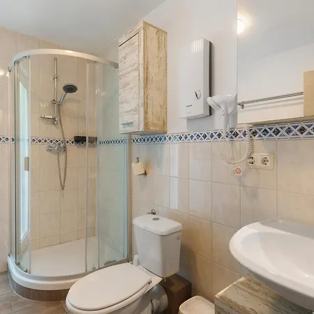 Eifel Atrium بيت للعطل