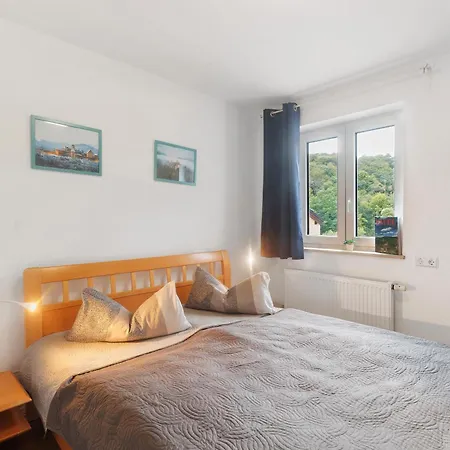 Eifel Atrium بيت للعطل Zweifelscheid